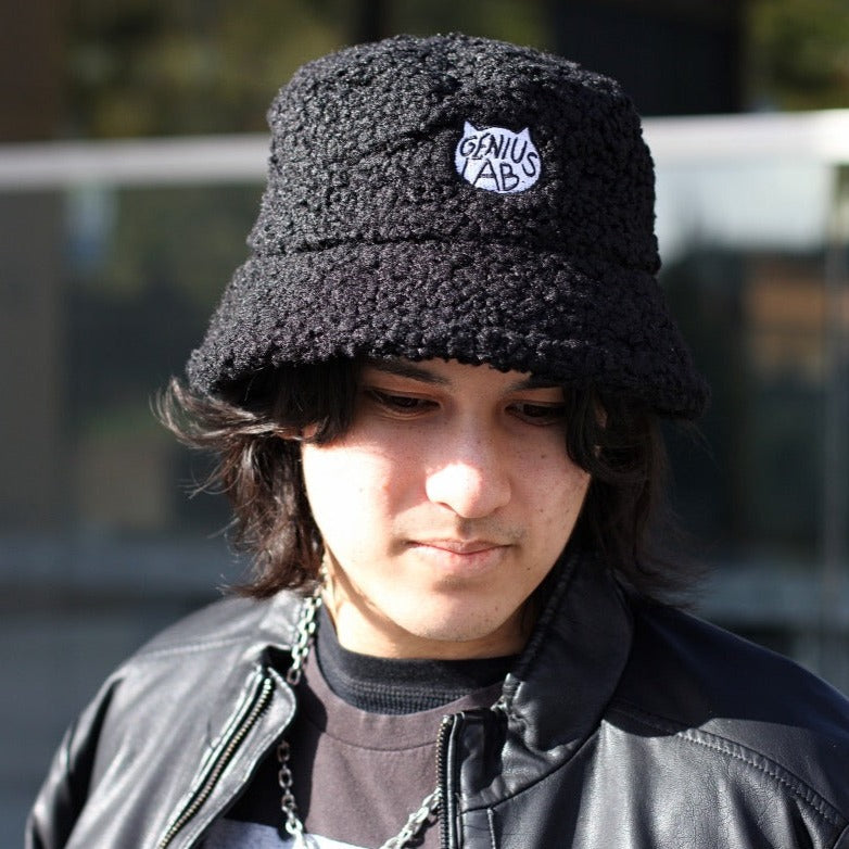 GENIUS LAB Fuzzy Bucket Hat [LE]