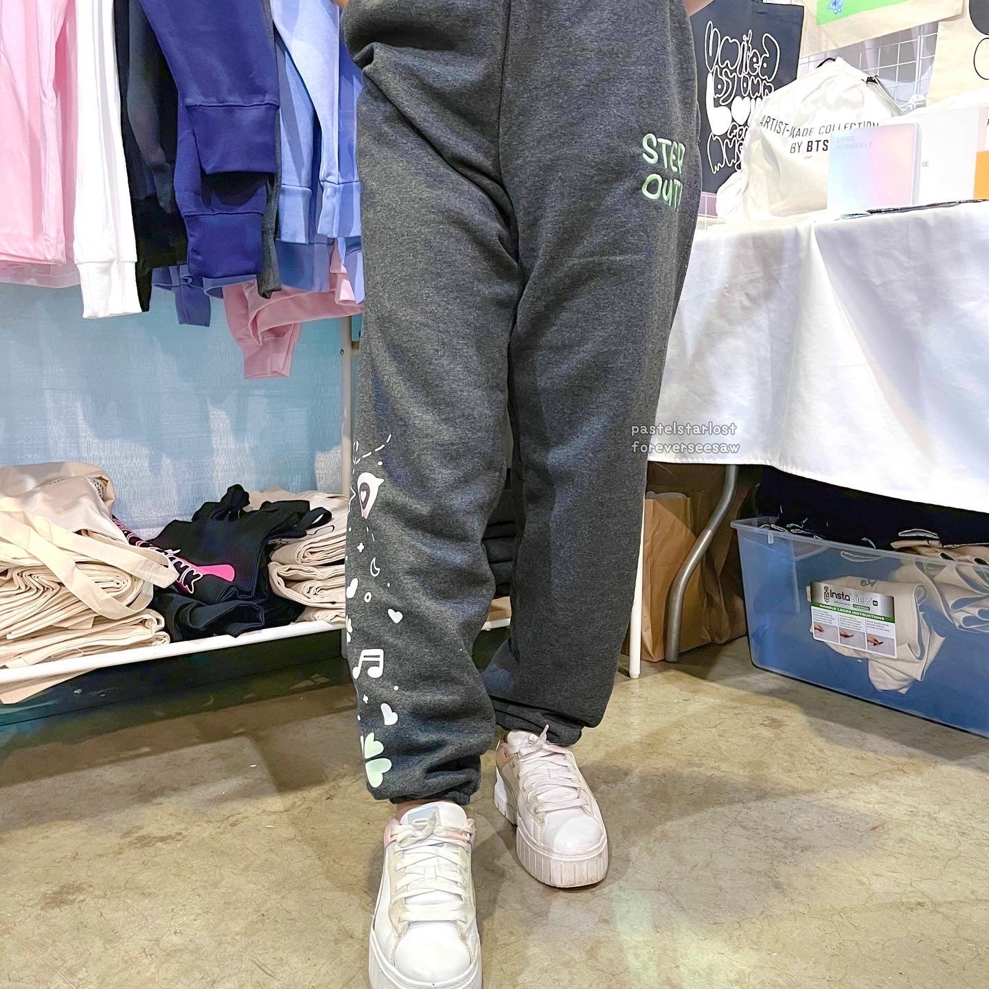 [NEW] STEP OUT! Sweatpants